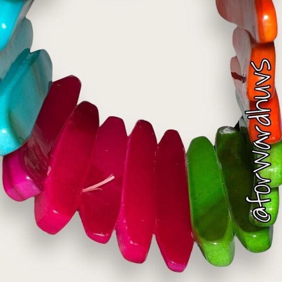 Multicolored Mother of Pearl Stretch Bracelet - Picture 7 of 8